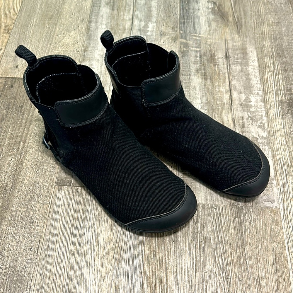 Xero Vienna Barefoot boot